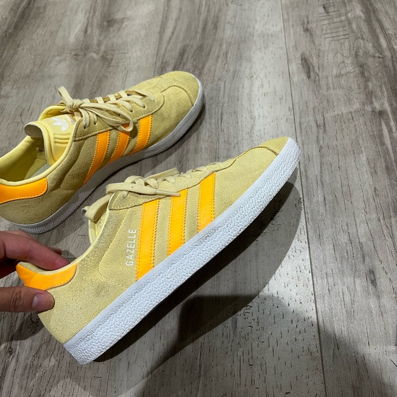 adidas Shoes - Yellow Adidas Gazelle 8.5 women’s